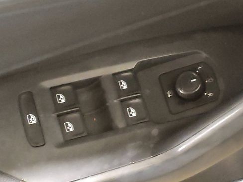 Used 2019 Volkswagen Jetta S FWD image 27