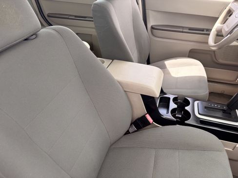 Used 2012 Ford Escape XLS FWD image 10