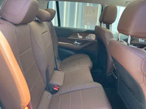Certified 2024 Mercedes-Benz GLS 450 4MATIC image 23