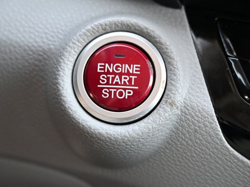 Used 2016 Honda Accord EX image 31