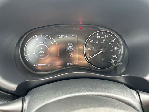 Used 2024 Nissan Kicks SR w/ SR Premium Package image 15