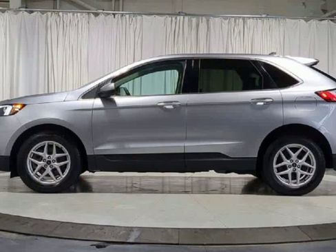 Used 2024 Ford Edge SEL w/ Convenience Package image 5