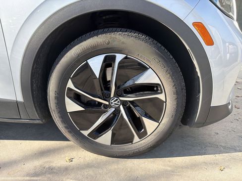 Used 2021 Volkswagen ID.4 Pro w/ ID.4 Protection Package image 27