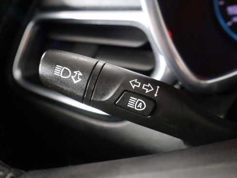 Used 2020 Chevrolet Equinox LT image 38