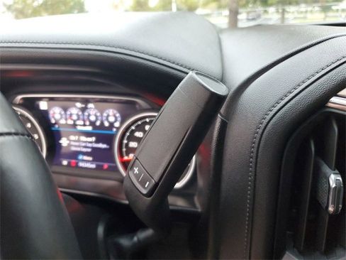 Used 2020 Chevrolet Silverado 1500 High Country w/ Technology Package image 27