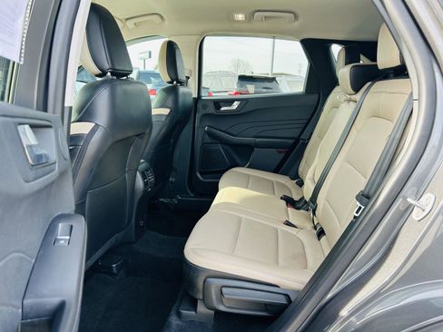 Used 2021 Ford Escape Titanium image 28
