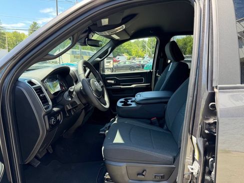 Used 2025 RAM 2500 Big Horn AWD/4WD image 9