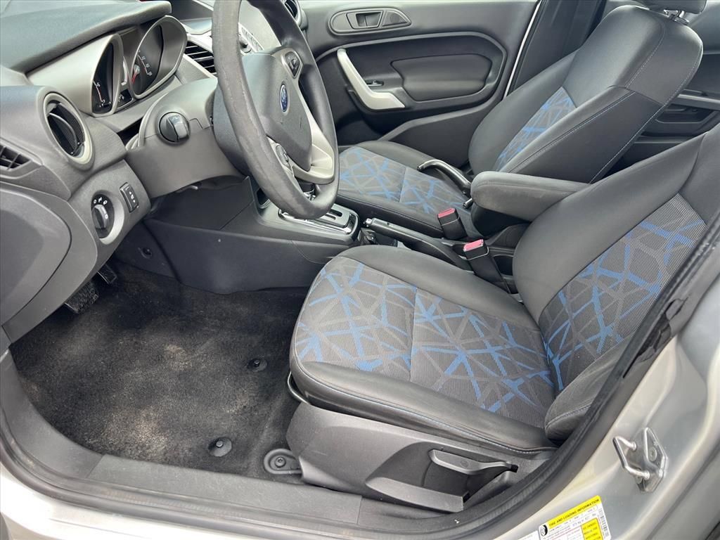 Used 2013 Ford Fiesta SE FWD image 11