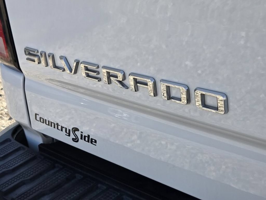 Used 2024 Chevrolet Silverado 2500 LTZ w/ LTZ Plus Package AWD/4WD image 10