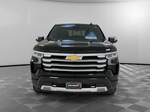 Certified 2024 Chevrolet Silverado 1500 High Country w/ High Country Premium Package AWD/4WD image 8