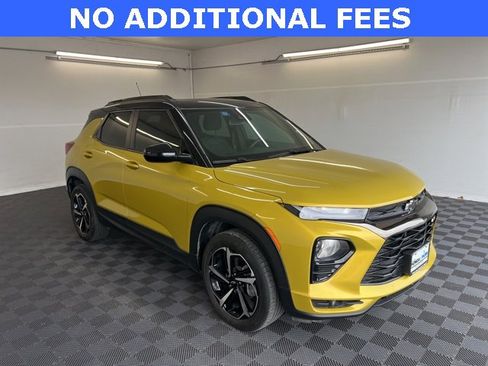 Used 2023 Chevrolet TrailBlazer RS w/ Sun and Liftgate Package image 1