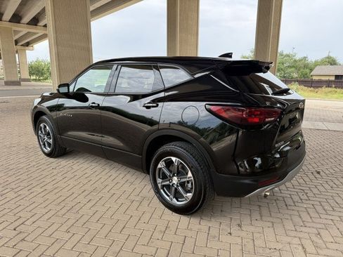 Used 2025 Chevrolet Blazer LT FWD image 7