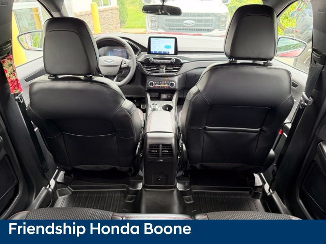 Used 2024 Ford Escape ST-Line AWD/4WD image 38