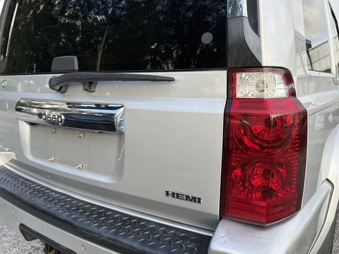 Used 2007 Jeep Commander Limited RWD image 10