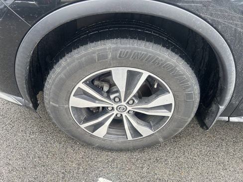 Used 2019 Nissan Murano S image 8