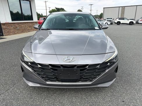 Used 2023 Hyundai Elantra Limited FWD image 10