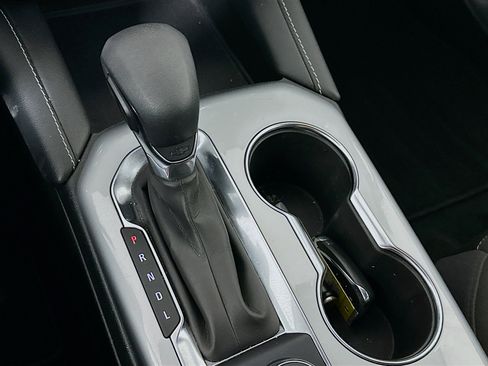 Used 2025 Chevrolet Blazer LT image 23