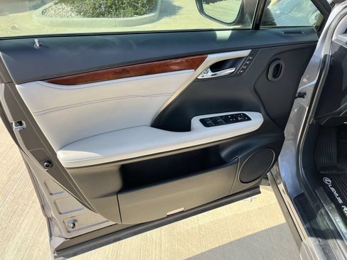 Used 2018 Lexus RX 350L FWD w/ Premium Package image 10