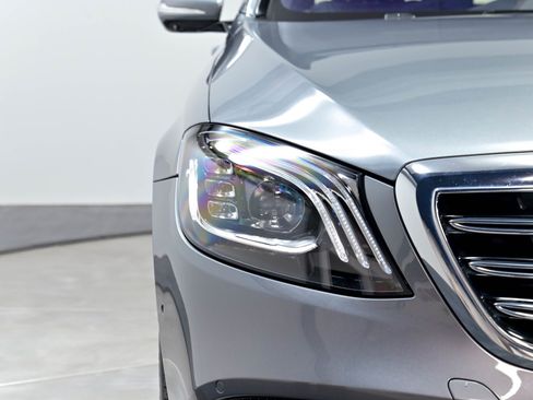 Used 2019 Mercedes-Benz S 560 4MATIC Sedan w/ Premium Package image 56