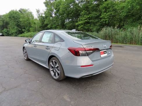 New 2026 Honda Civic Sport Touring image 4