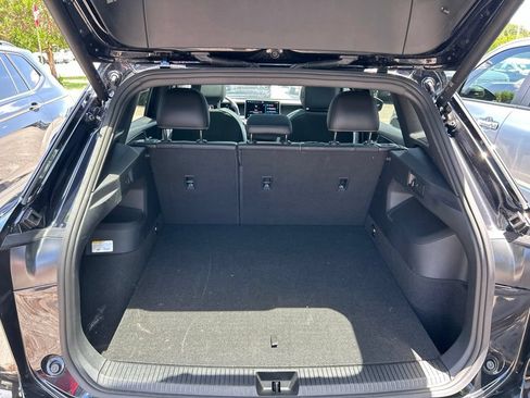 Used 2025 Volkswagen Tiguan SE R-Line AWD/4WD image 47