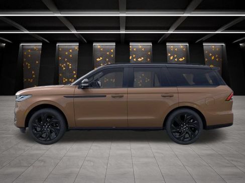 New 2026 Lincoln Navigator Black Label AWD/4WD image 3