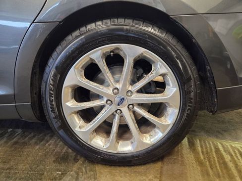 Used 2016 Ford Taurus Limited w/ Equipment Group 301A image 73