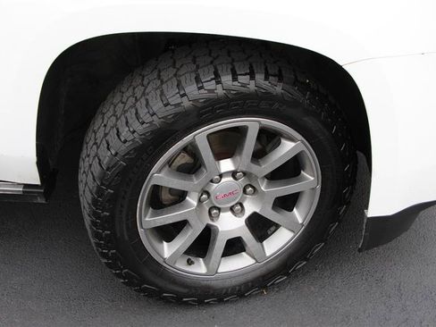 Used 2016 GMC Yukon Denali w/ Open Road Package image 39