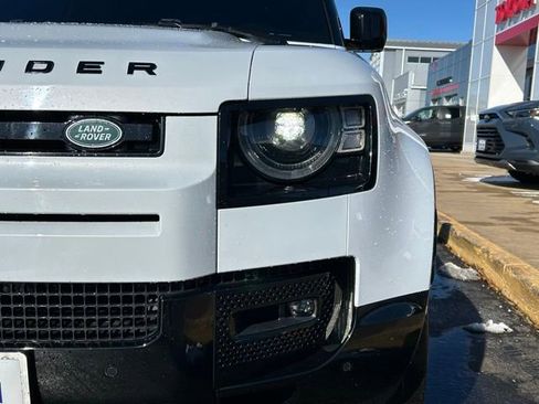 Used 2022 Land Rover Defender 90 V8 AWD/4WD image 3