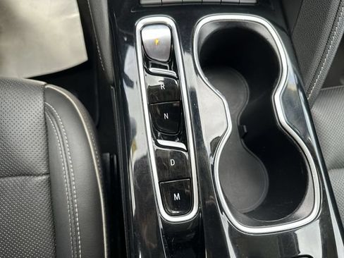 Used 2021 Buick Envision Essence AWD/4WD image 23