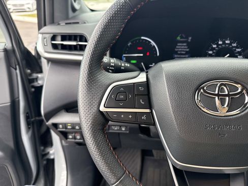 Used 2024 Toyota Sienna XSE image 30