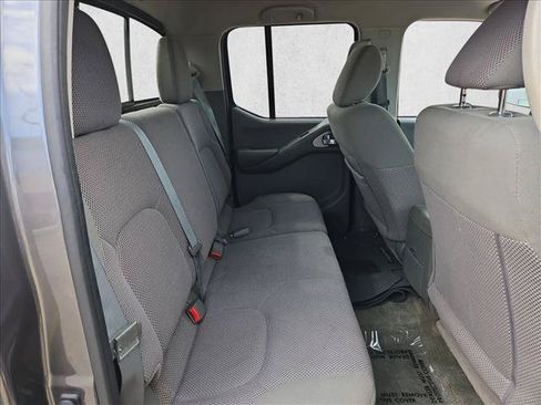 Used 2017 Nissan Frontier SV AWD/4WD image 24