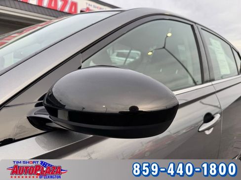 Used 2025 Nissan Altima 2.5 SR image 13
