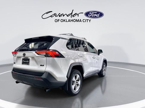 Used 2025 Toyota RAV4 XLE image 8