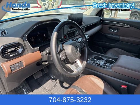 Used 2024 Honda Pilot Elite image 24