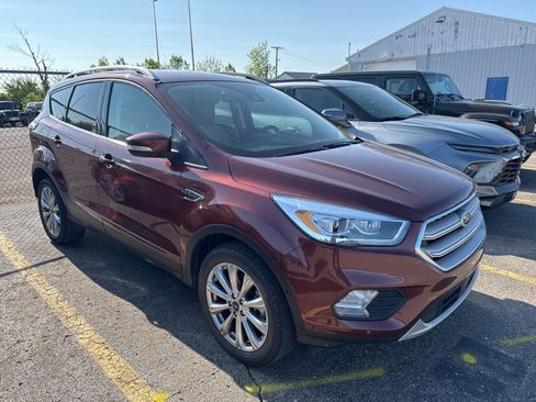 Used 2018 Ford Escape Titanium w/ Ford Safe & Smart Package AWD/4WD image 9