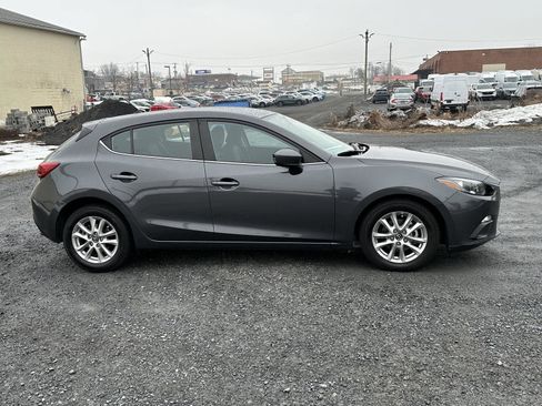 Used 2016 MAZDA MAZDA3 i Sport w/ Preferred Equipment Package image 9
