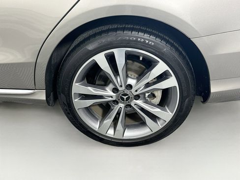 Used 2019 Mercedes-Benz C 300 4MATIC Sedan image 11