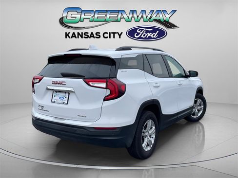 Used 2023 GMC Terrain SLE w/ Driver Convenience Package image 7
