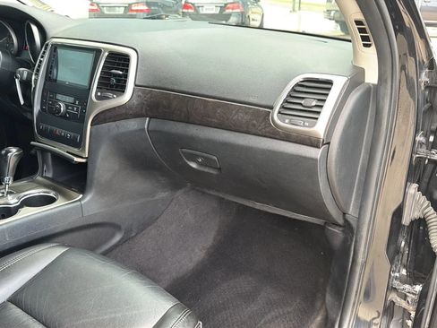 Used 2011 Jeep Grand Cherokee Laredo AWD/4WD image 72