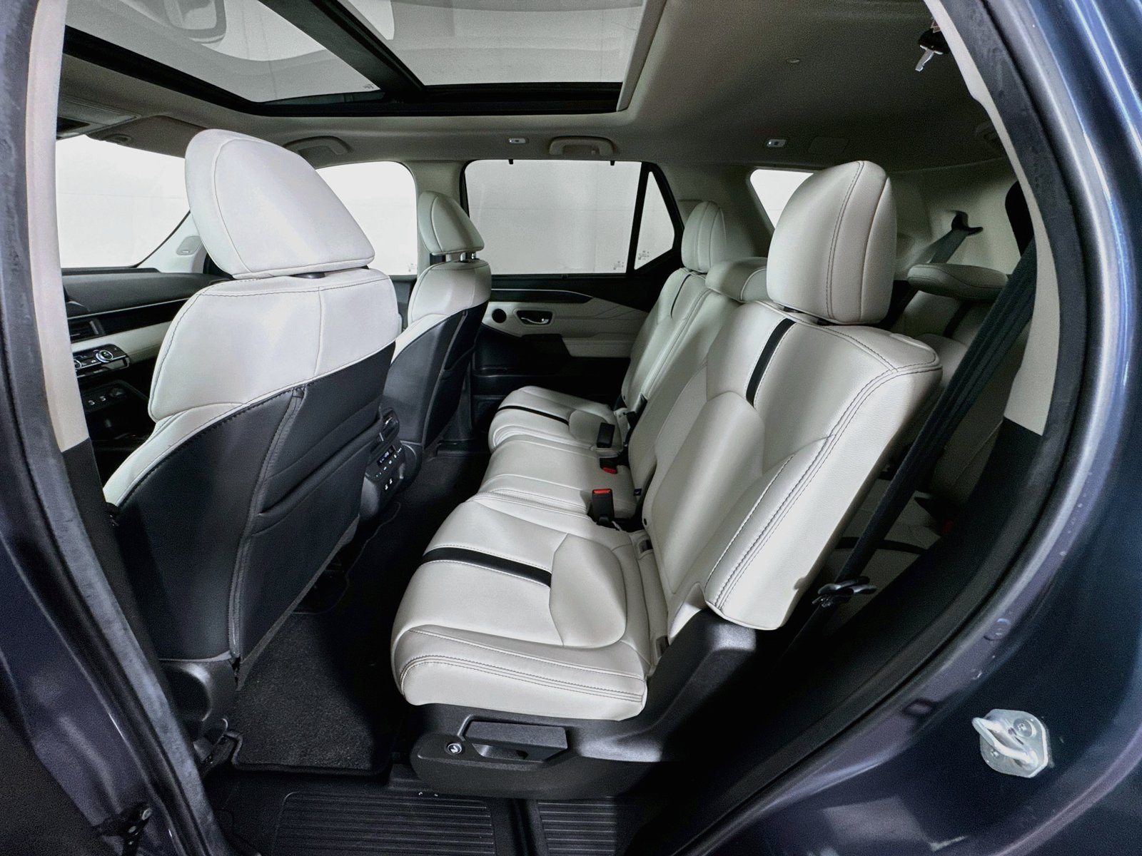 Used 2026 Honda Pilot Touring image 24