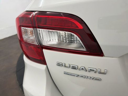 Used 2015 Subaru Outback 2.5i Limited AWD/4WD image 9