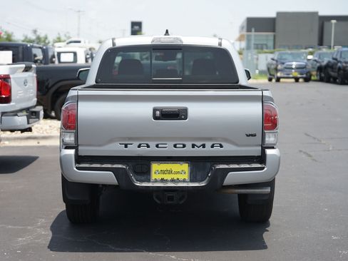 Used 2023 Toyota Tacoma TRD Sport AWD/4WD image 7