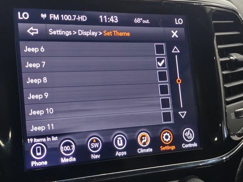 Used 2021 Jeep Grand Cherokee Laredo X AWD/4WD image 50
