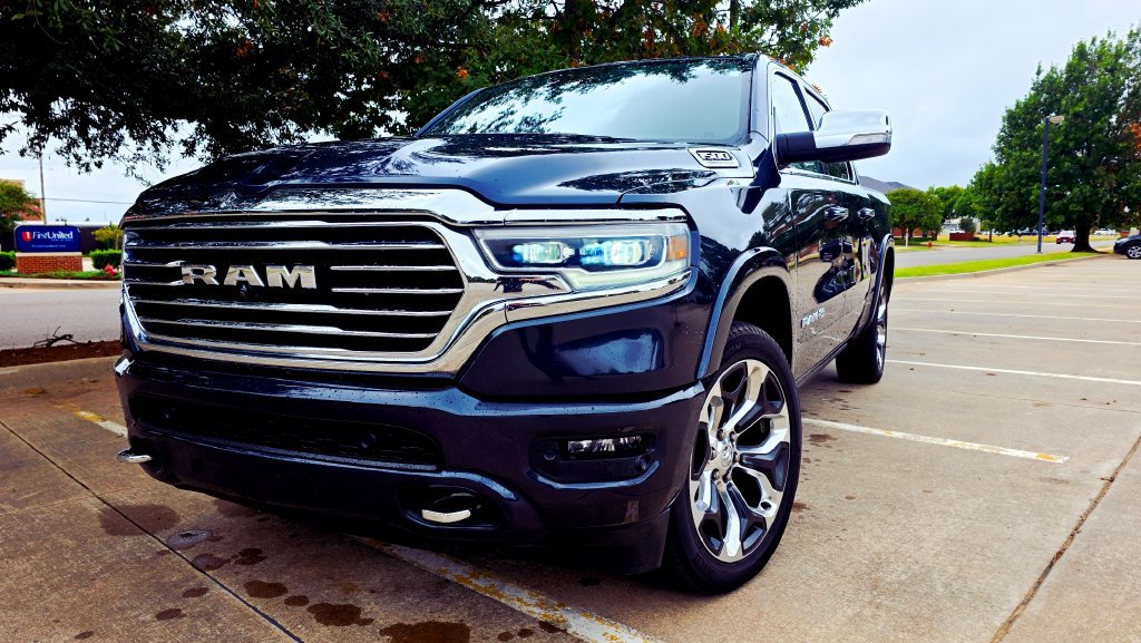 Used 2021 RAM 1500 Limited AWD/4WD image 2
