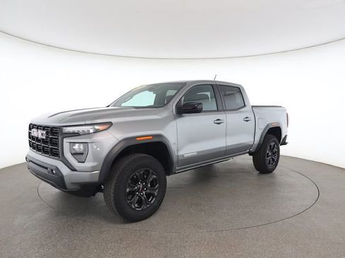 Used 2025 GMC Canyon Elevation w/ Convenience Package AWD/4WD image 3
