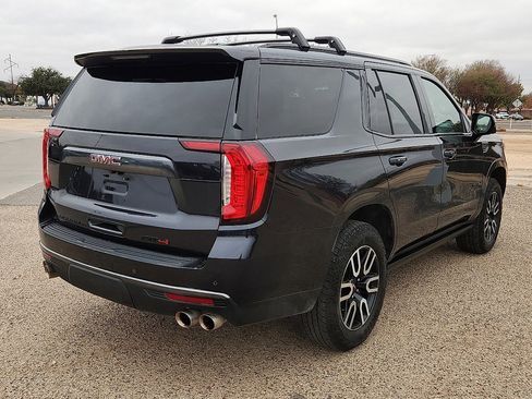 Used 2023 GMC Yukon AT4 w/ AT4 Premium Plus Package image 3