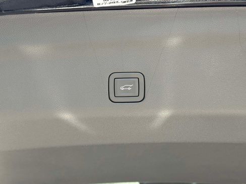 Used 2026 Cadillac Escalade V w/ LPO, ONYX Package AWD/4WD image 34