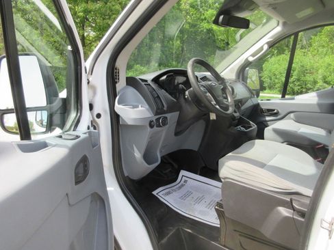 Used 2019 Ford Transit 150 130 Low Roof RWD image 33
