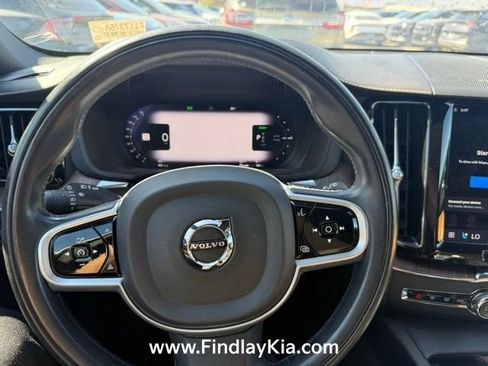Used 2022 Volvo XC60 T8 Inscription w/ Advanced Package image 9